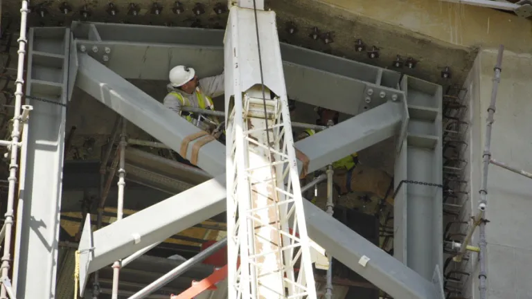 Seismic retrofit work on the Antioch Bridge