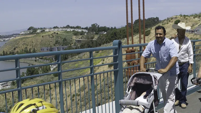 Pedestrians and cyclist on the Carquinez bike/pedestrian path