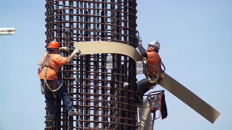 Seismic retrofit work on the Benicia-Martinez Bridge