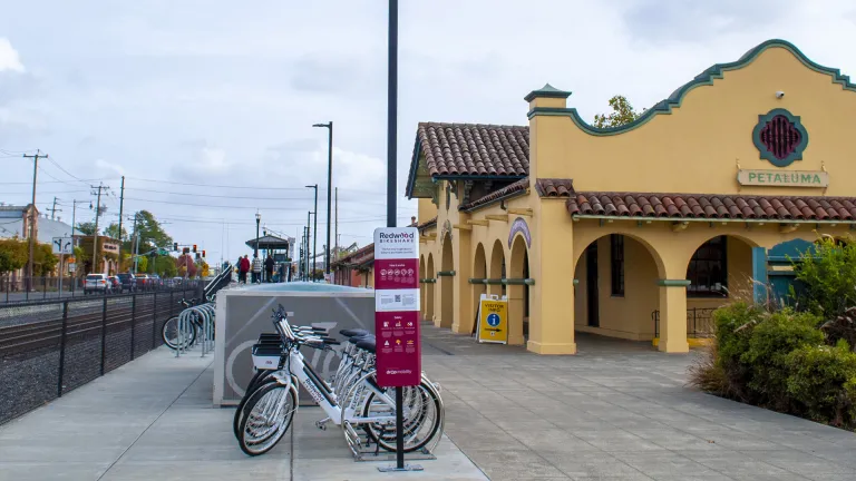 Redwood Bike Share at the Petaluma SMART train station.