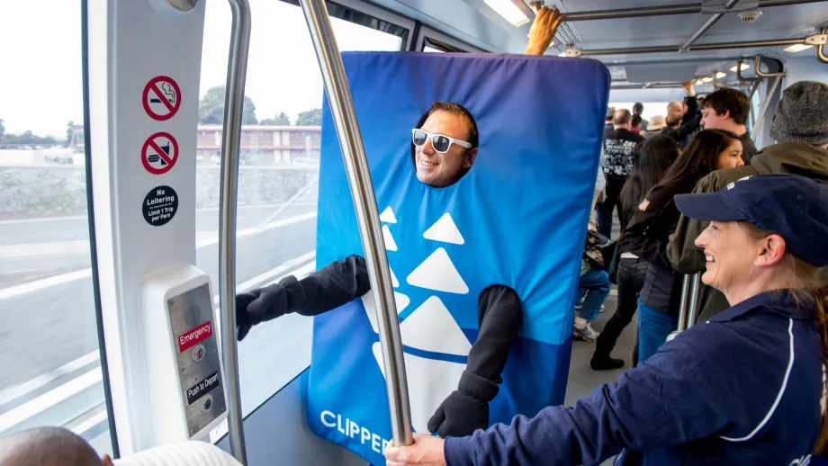Oakland Airport Connector opens for business