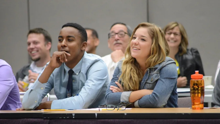 College students at the MTC internship program