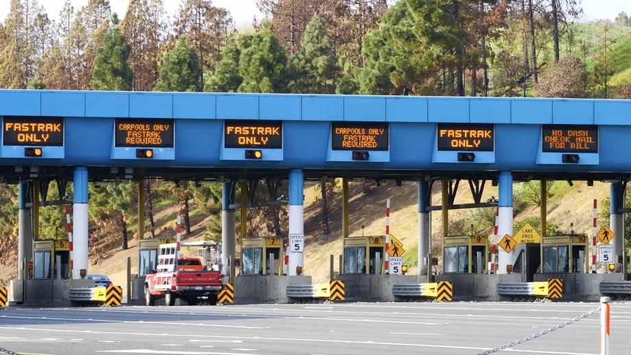 Toll plaza at the Carquinez Bridge.